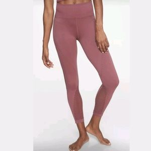 Athleta Trophy High Rise Tight 7/8 length